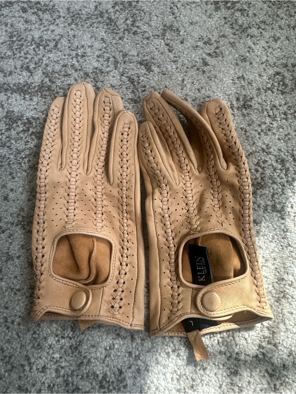 Anne Klein Tan Leather Driving Gloves
